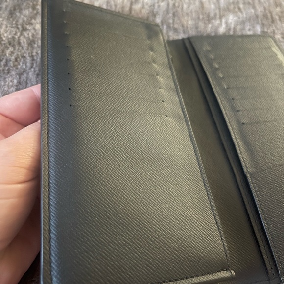 Authentic Louis Vuitton Brazza Wallet - Picture 13 of 13